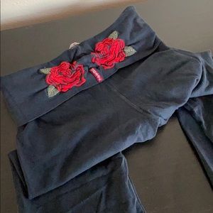 Rose embroidered hard tail black yoga pants
